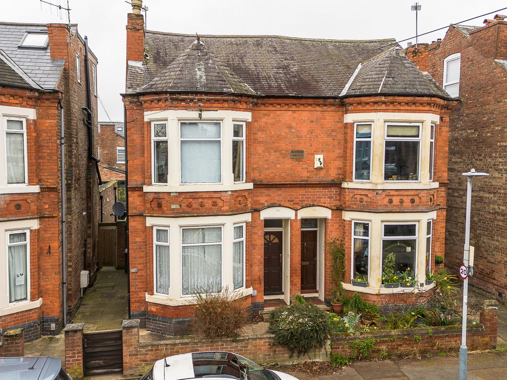 3 bed semidetached house for sale in Melbourne Road, West Bridgford