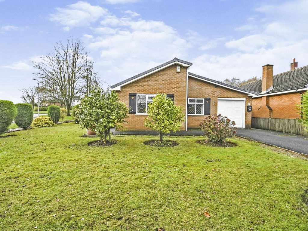 3 bed detached bungalow for sale in Lindhurst Lane, Mansfield NG18, £