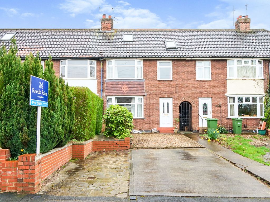 4 bed terraced house for sale in Robin Grove, York, North Yorkshire