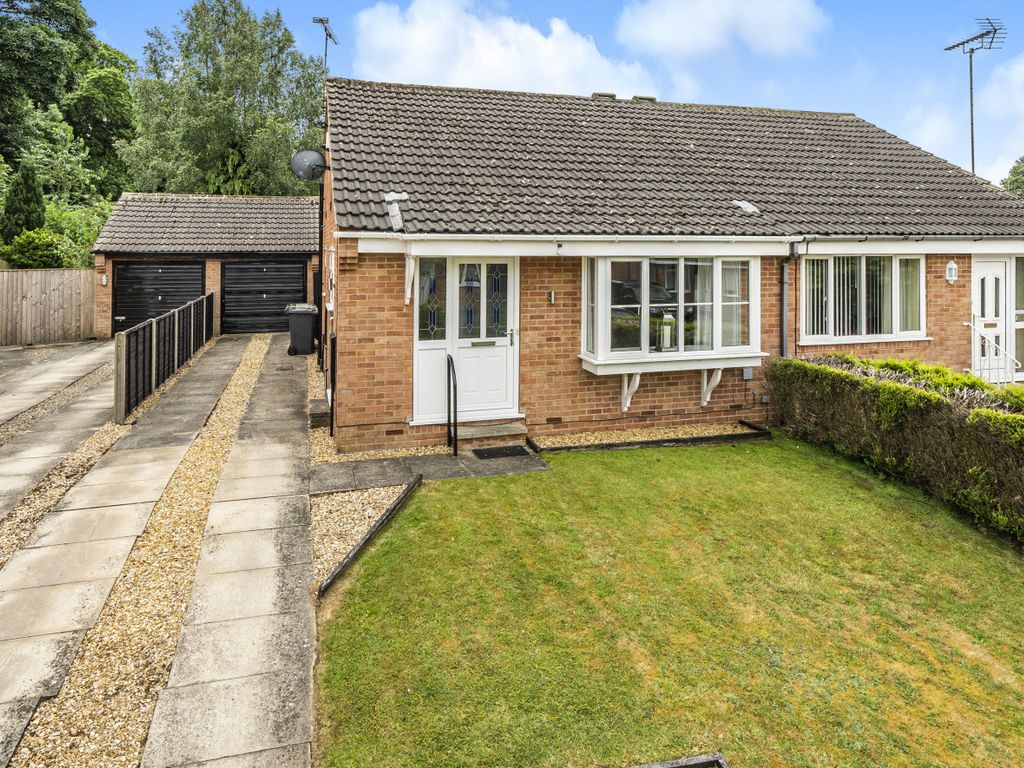 2 bed bungalow for sale in Plane Tree Rise, Leeds, West Yorkshire LS17