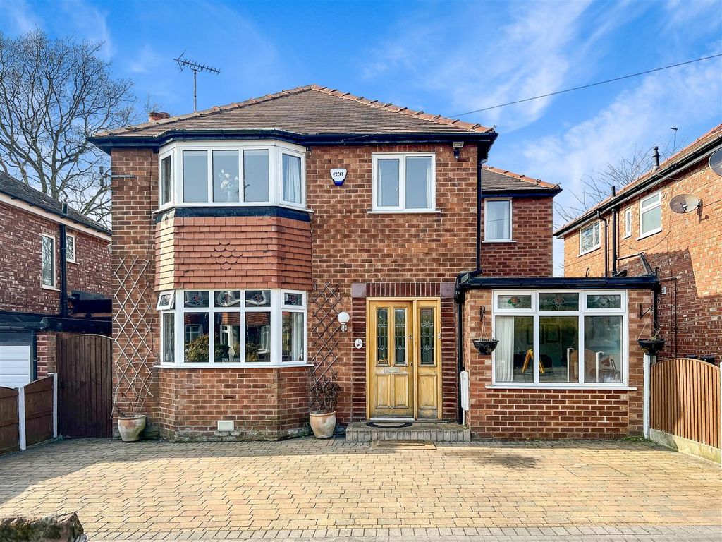 4 bed detached house for sale in Elmridge Drive, Hale Barns, Altrincham