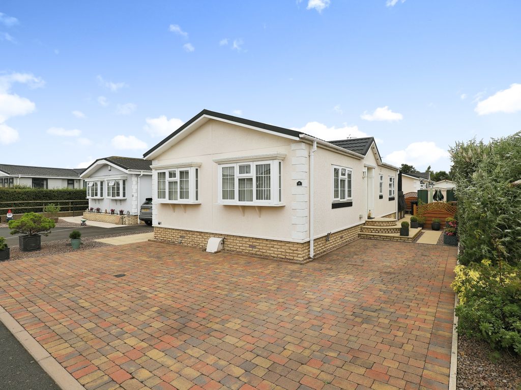 2 bed property for sale in Campden Drive, Broadway, Worcestershire WR12