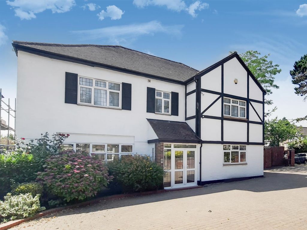 Green Dragon Lane, London N21