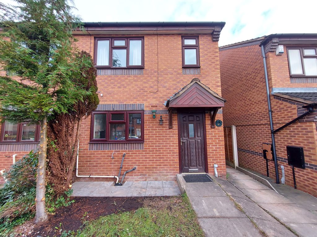2 bed property to rent in Caledonian Close, Walsall WS5, £895 pcm Zoopla