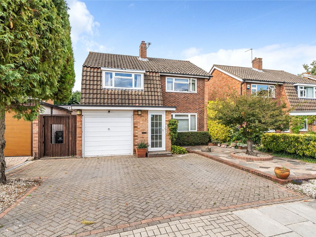 5 bed detached house for sale in Bluebell Close, Orpington BR6, £