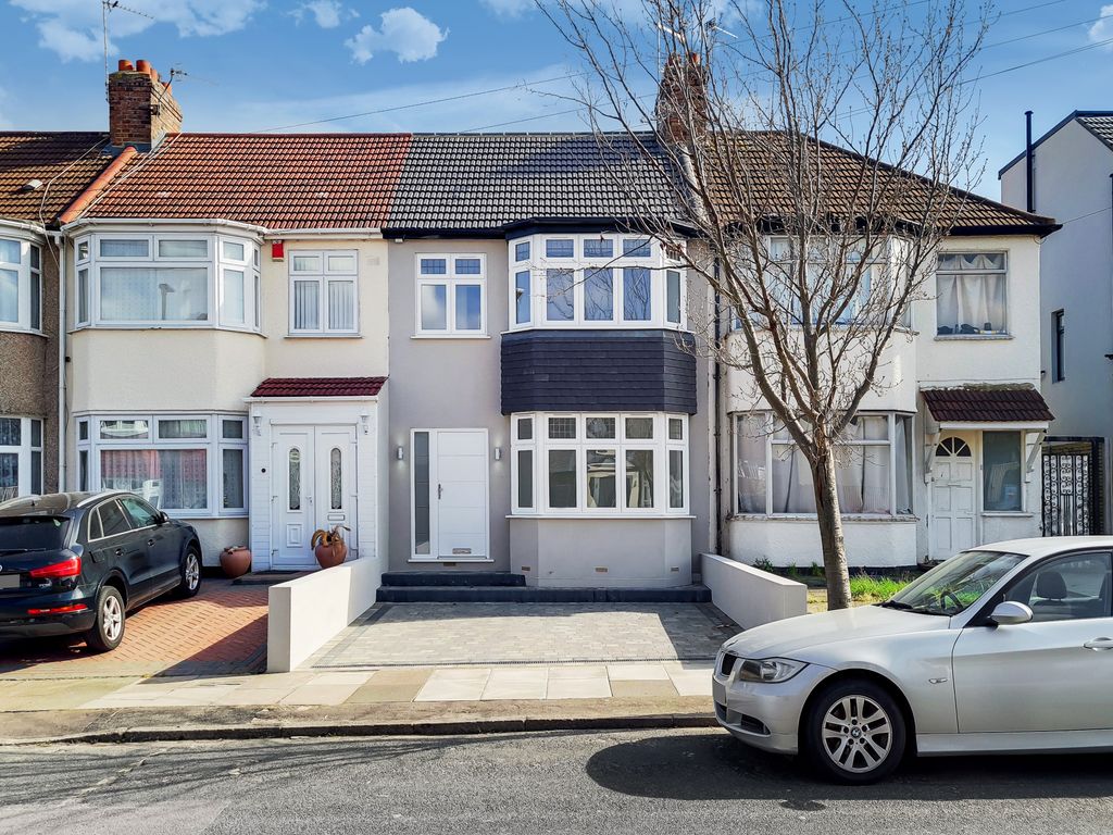 4 bed terraced house to rent in Rylston Road, London N13 Zoopla