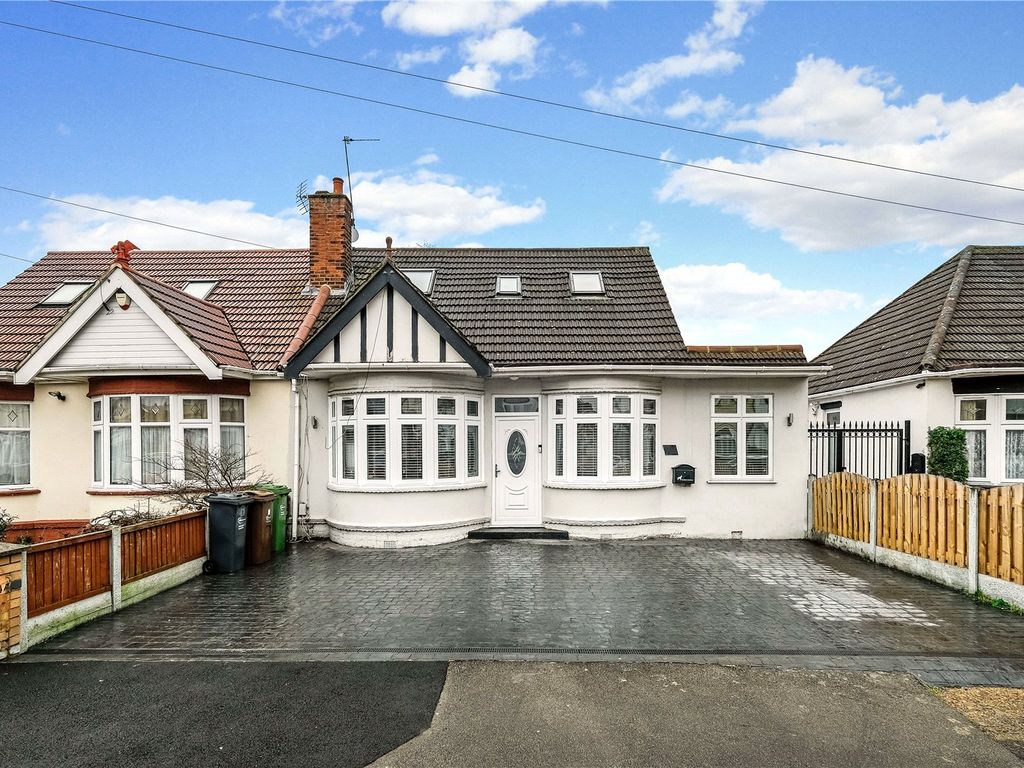 5 bed bungalow for sale in Adelaide Gardens, Chadwell Heath Romford RM6