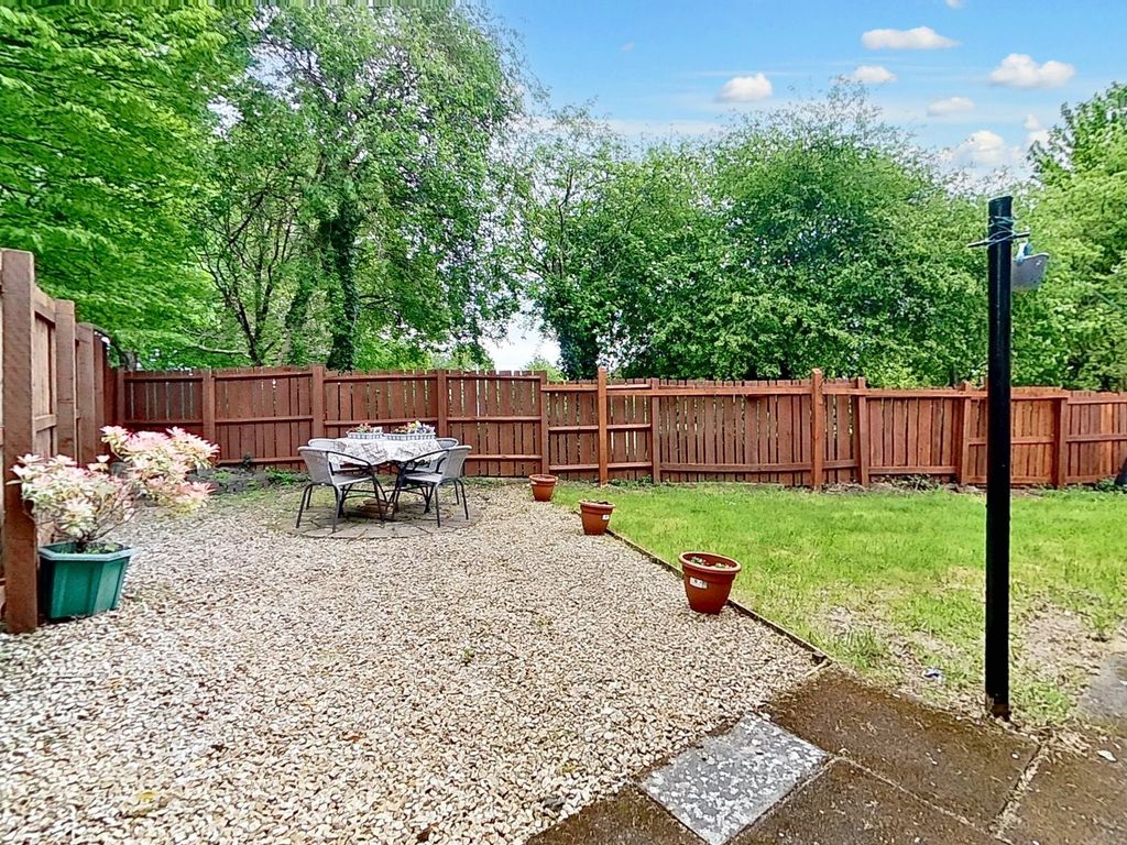 1 bed flat for sale in Curran Crescent, Broxburn EH52, £108,000 Zoopla