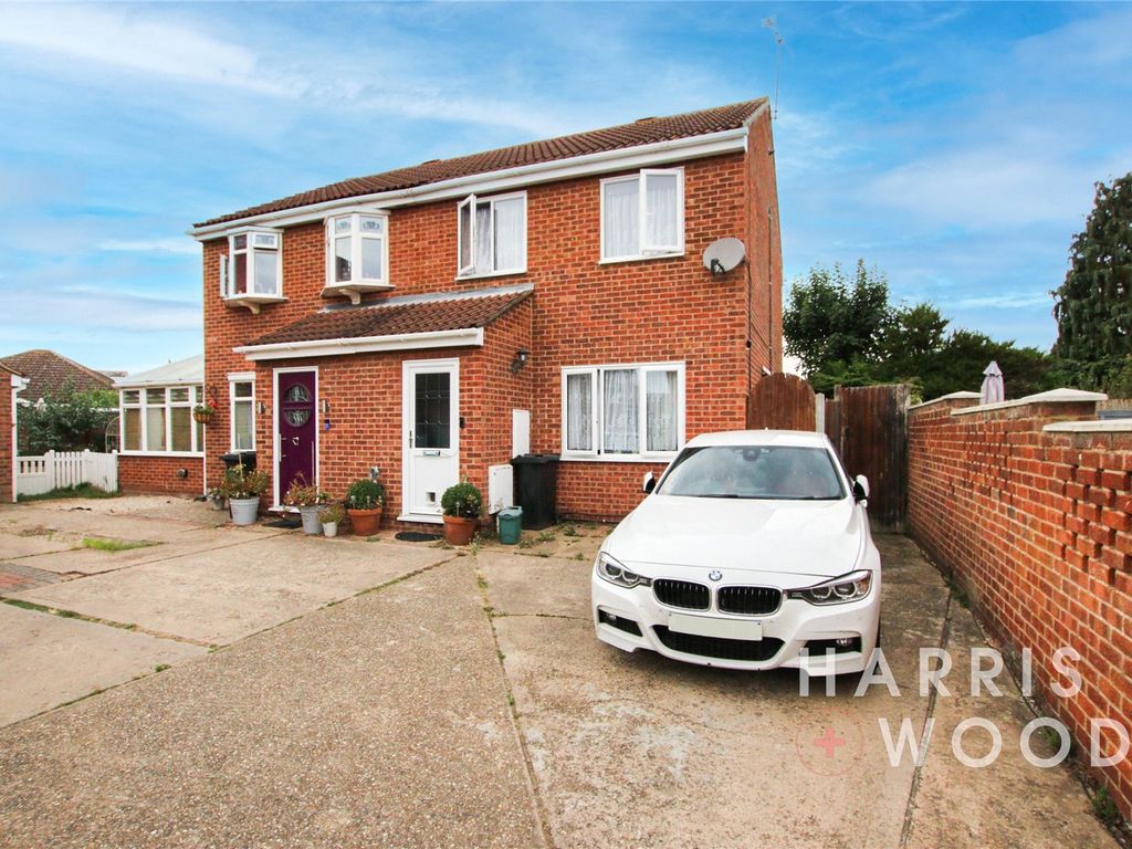 3 bed semidetached house for sale in Armidale Walk, Colchester, Essex