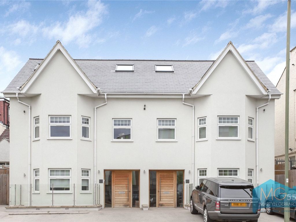 4 bed flat to rent in Colney Hatch Lane, Muswell Hill, London N10, £