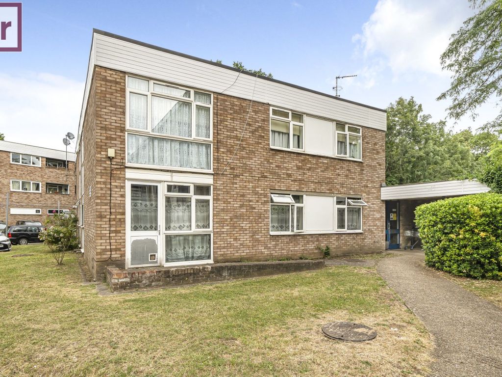 2 bed property for sale in Hazeldene Drive, Pinner HA5 Zoopla