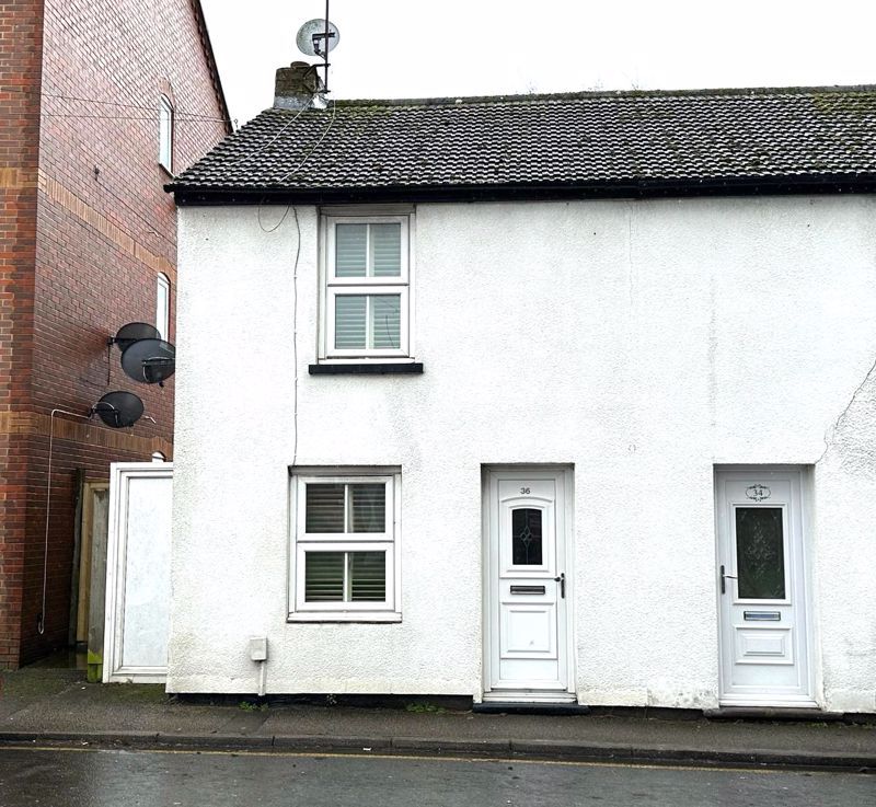 2 bed terraced house to rent in St. Andrews Street, Leighton Buzzard