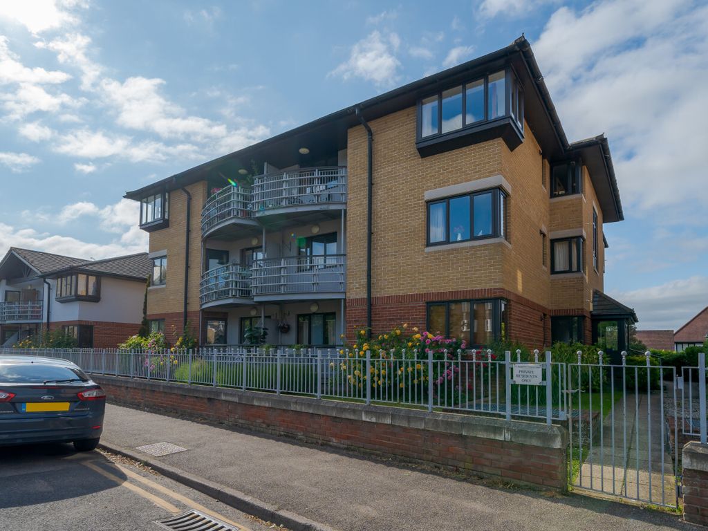 2 bed flat for sale in Station Street, Saffron Walden, Essex CB11 Zoopla