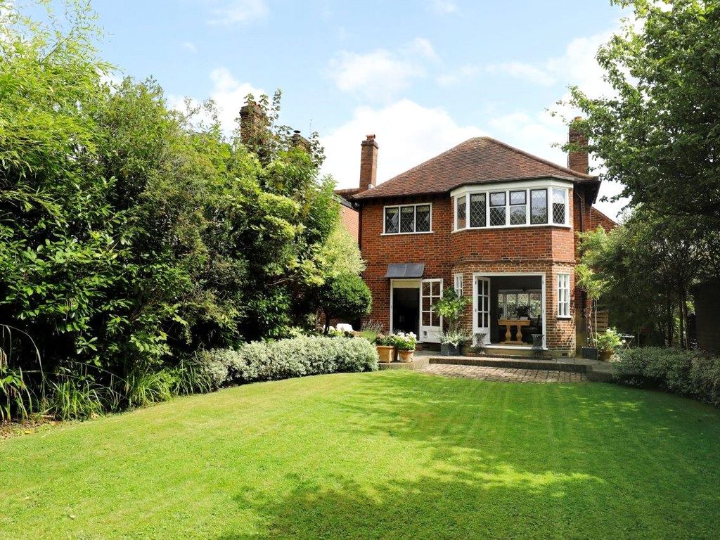 3 bed detached house for sale in Woodlands Avenue, New Malden KT3, £