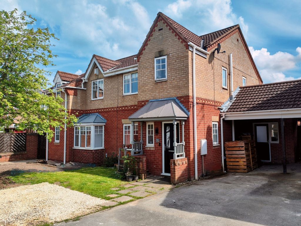 3 bed semidetached house for sale in Leadley Croft, Copmanthorpe, York