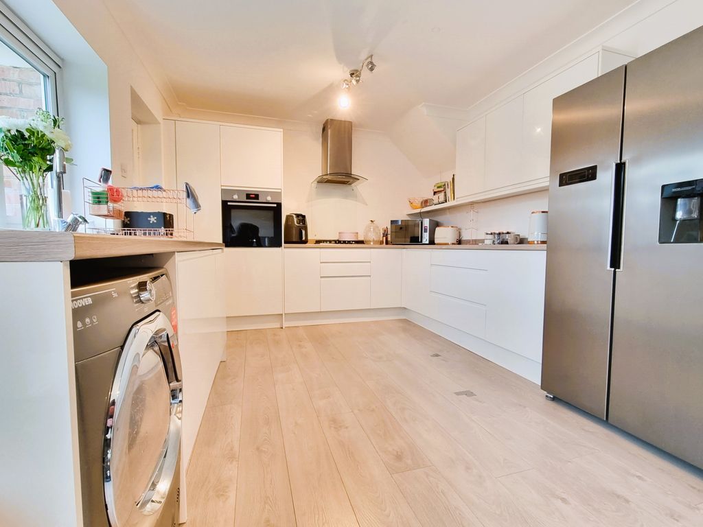 3 bed end terrace house for sale in Invergordon Avenue, Drayton