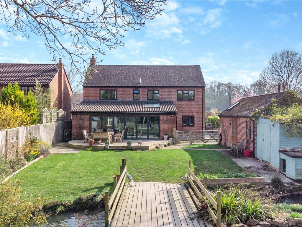 5 bed detached house for sale in Castle Street, Steventon, Abingdon