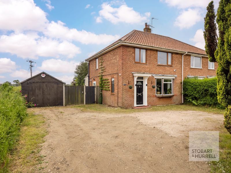 3 bed semidetached house for sale in Stalham Road, Hoveton, Norfolk