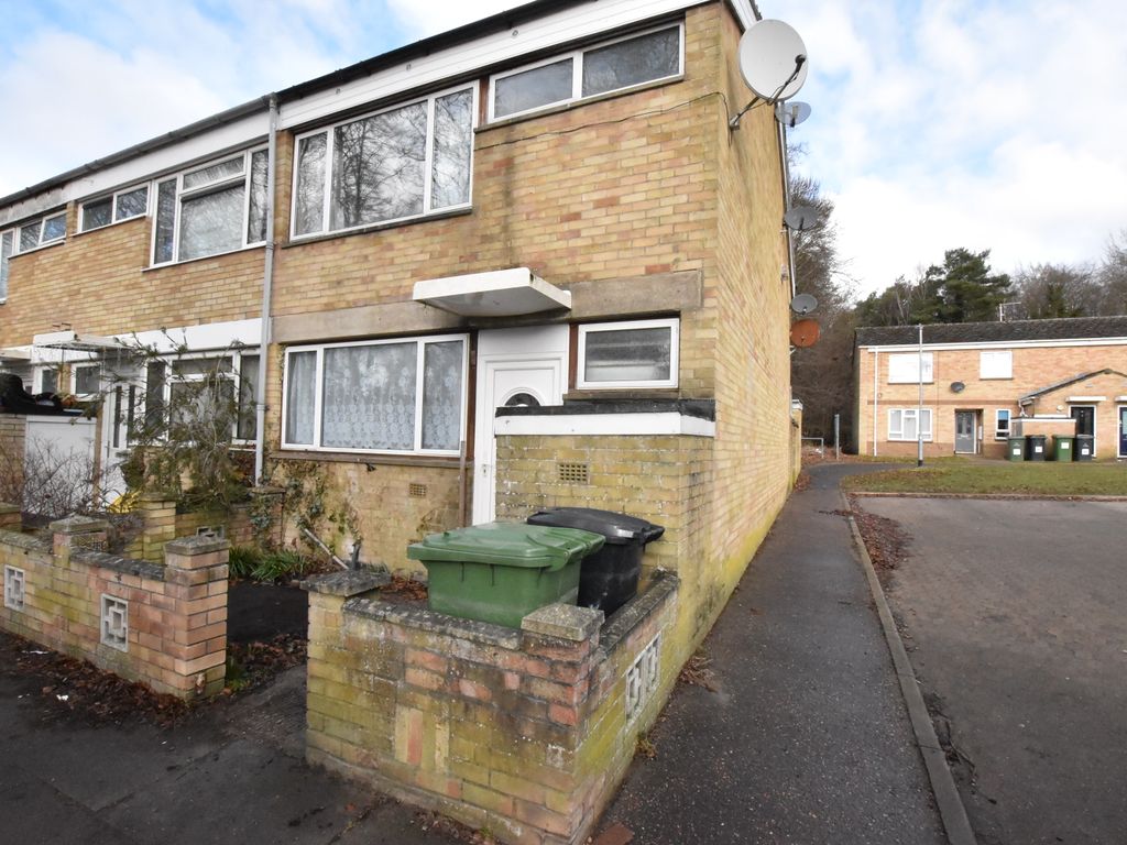 3 bed end terrace house to rent in Gloucester Way, Thetford, Norfolk