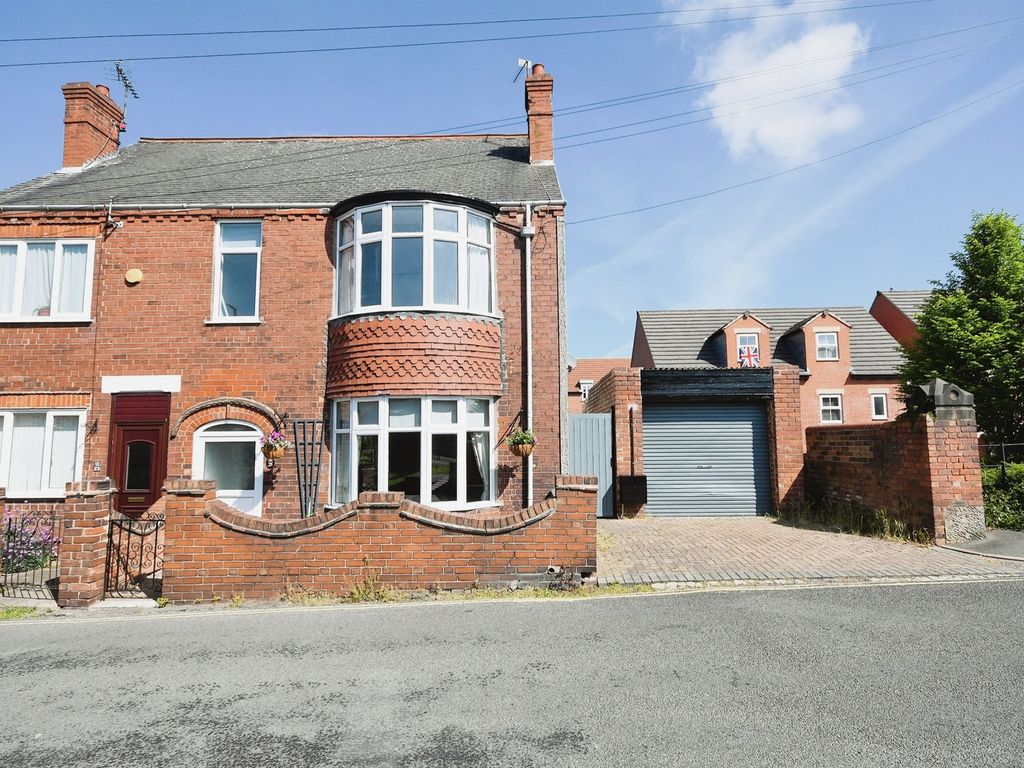 3 bed end terrace house for sale in Church Street, Clowne, Chesterfield