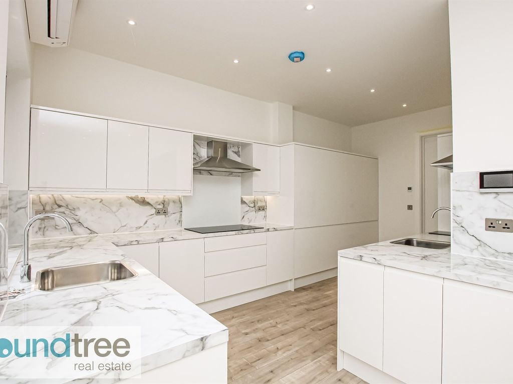 6 bed detached house to rent in Golders Manor Drive, Golders Green NW11