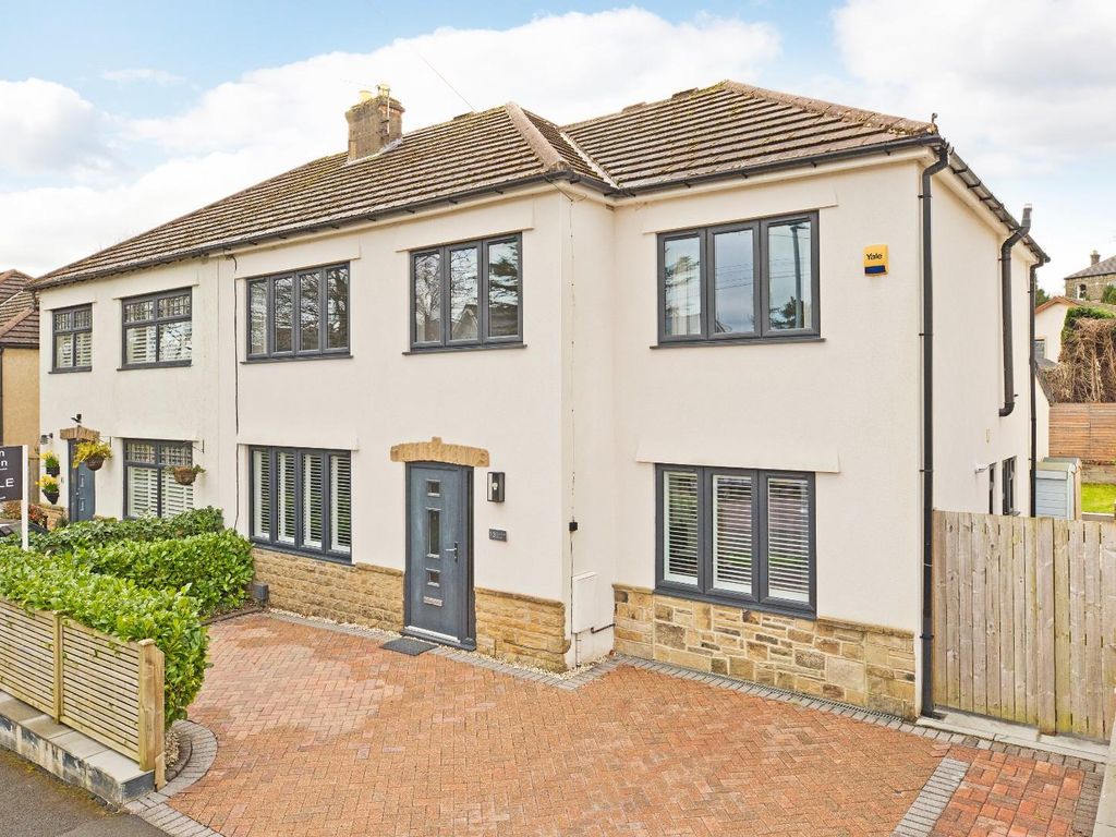 4 bed semidetached house for sale in Newfield Drive, Menston, Ilkley