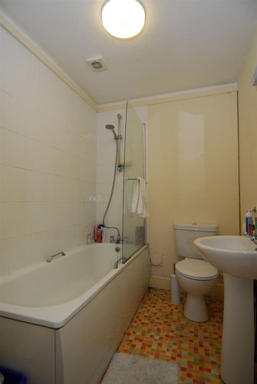 2 bed flat to rent in Napier Terrace, Flat 1, Plymouth PL4 Zoopla