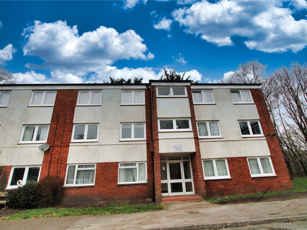 1 bed flat for sale in Abercrombie Gardens, Southampton, Hampshire SO16