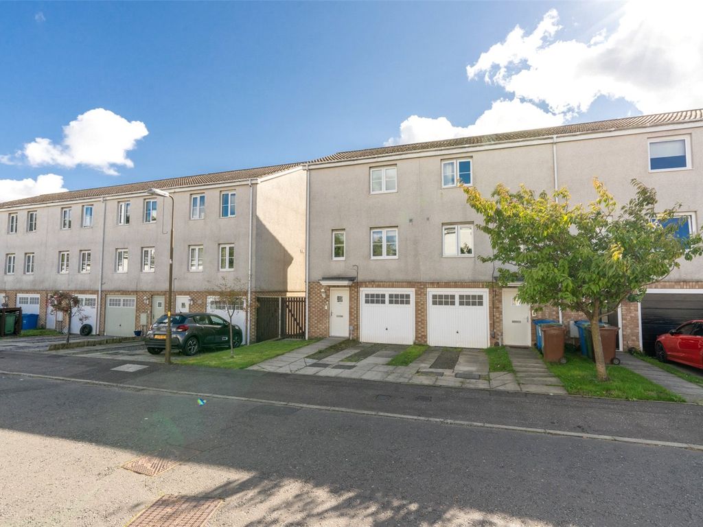 3 bed end terrace house for sale in Queens Crescent, Livingston, West