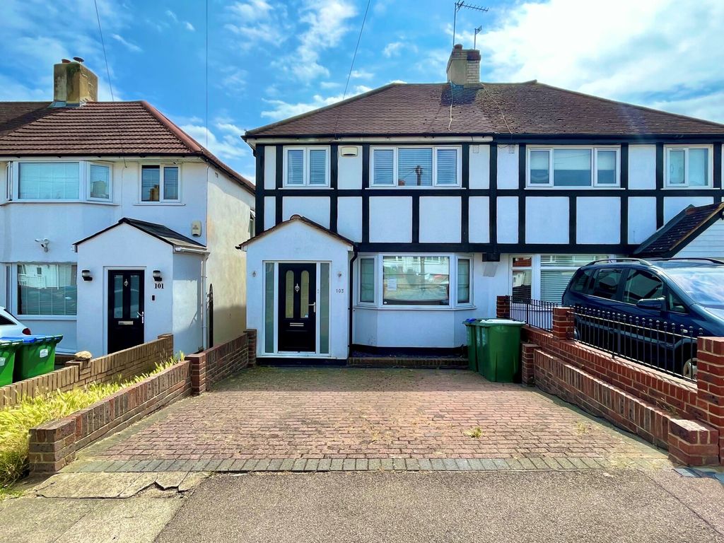 3 bed semidetached house for sale in Ridgeway West, Sidcup DA15, £