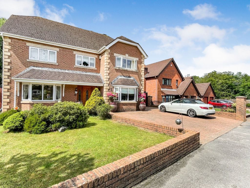 5 bed detached house for sale in Clos Bryngwyn, Garden Village