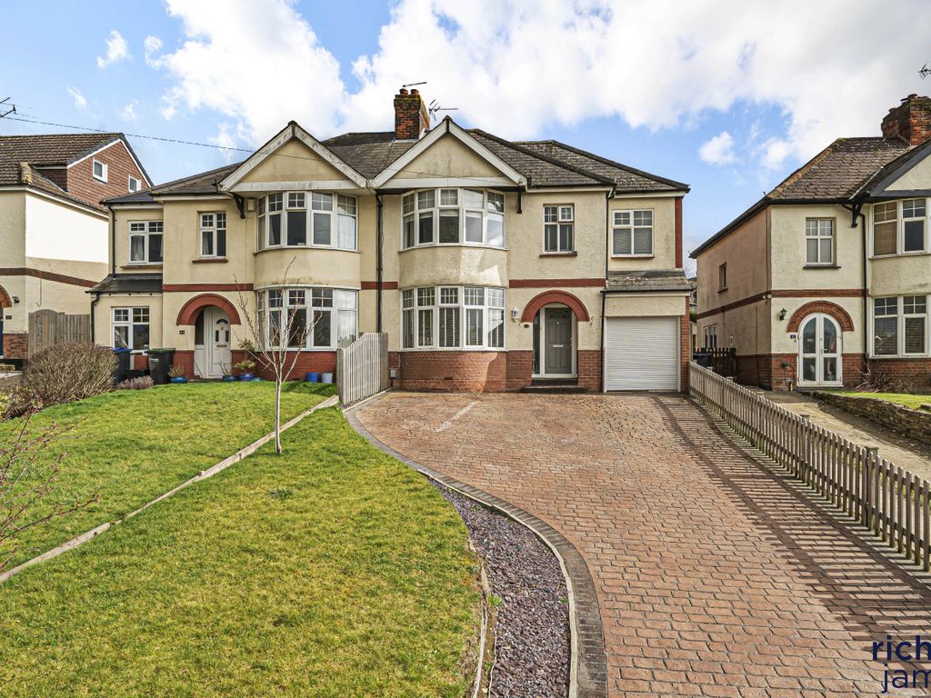 4 bed semidetached house for sale in Noremarsh Road, Royal Wootton