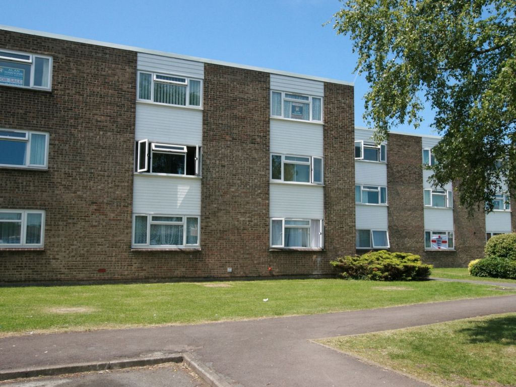 Studio to rent in Marlborough Court, Royal Wootton Bassett SN4 Zoopla