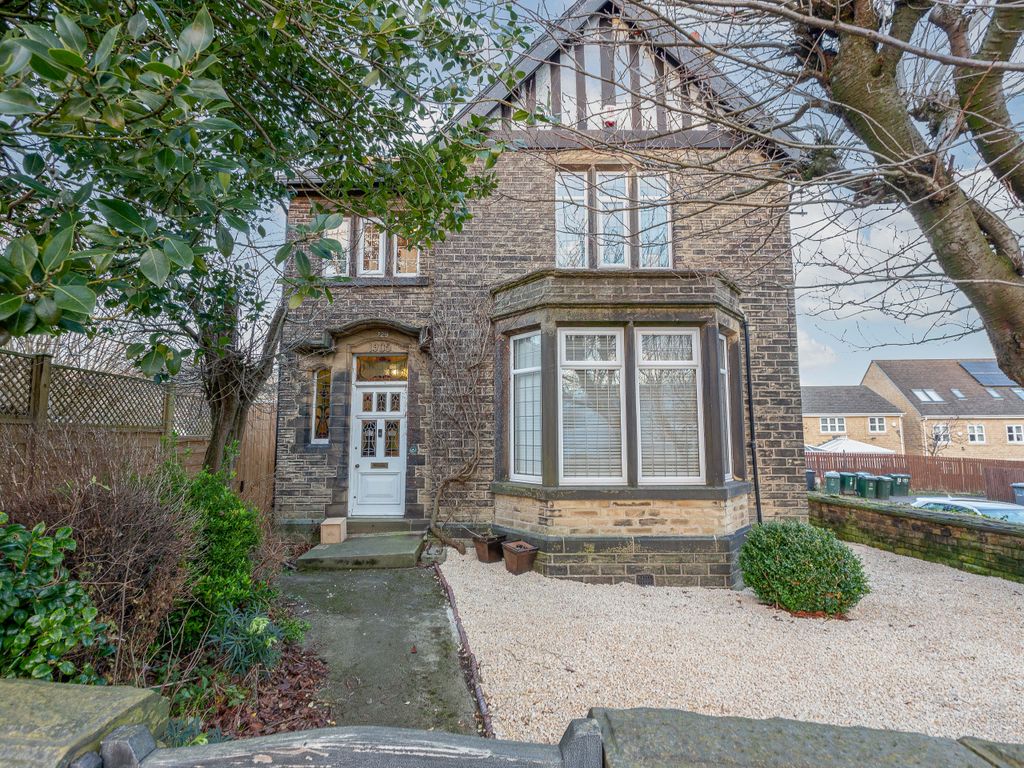 3 bed detached house for sale in Cleckheaton Road, Oakenshaw, Bradford