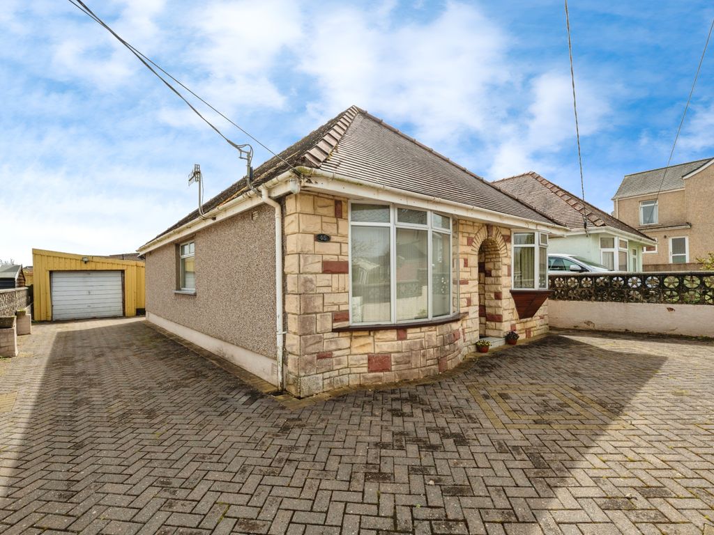 3 bed bungalow for sale in North Road, Loughor, Swansea SA4, £180,000