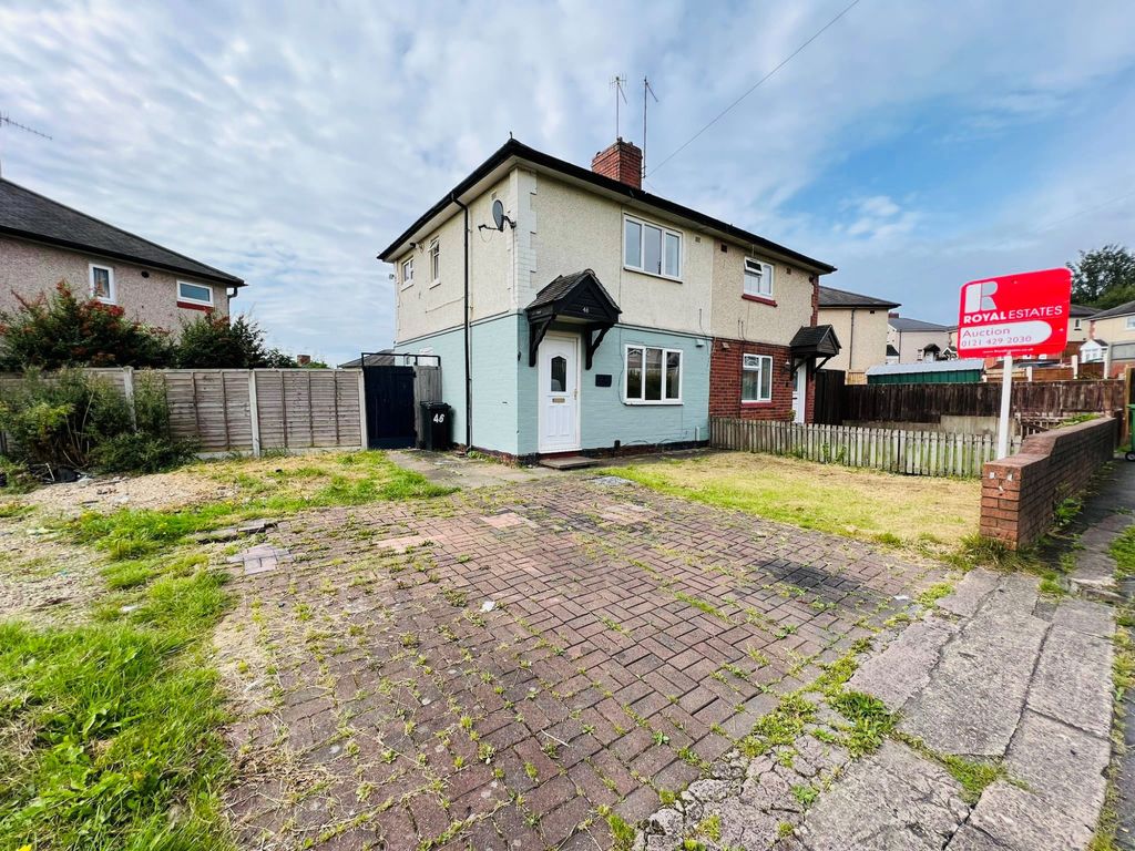 2 bed semidetached house for sale in Gloucester Road, Dudley, West