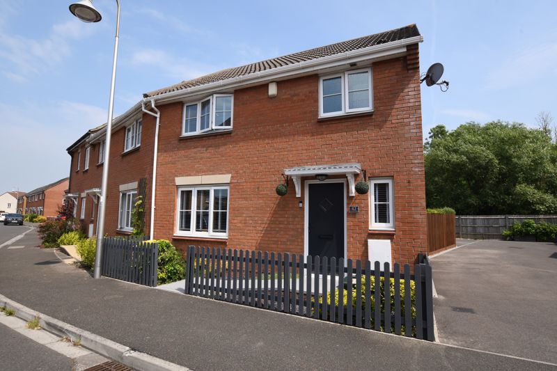 3 bed end terrace house for sale in Willow Close, St Weston
