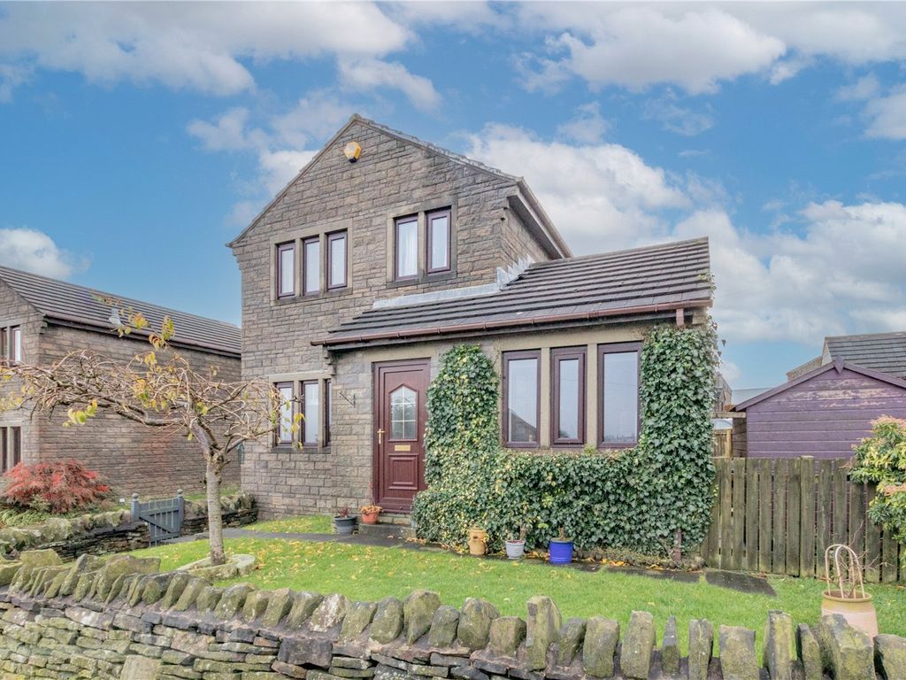 3 bed detached house for sale in Bolster Grove, Golcar, Huddersfield