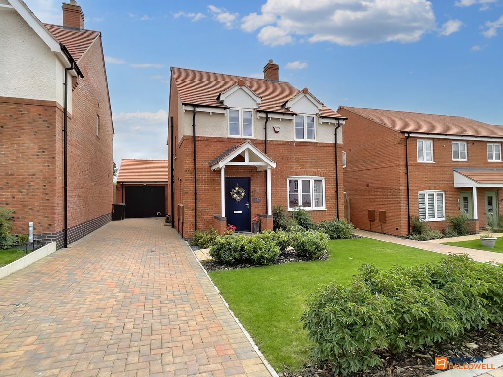 3 bed detached house for sale in Hemsley Road, Hugglescote LE67, £