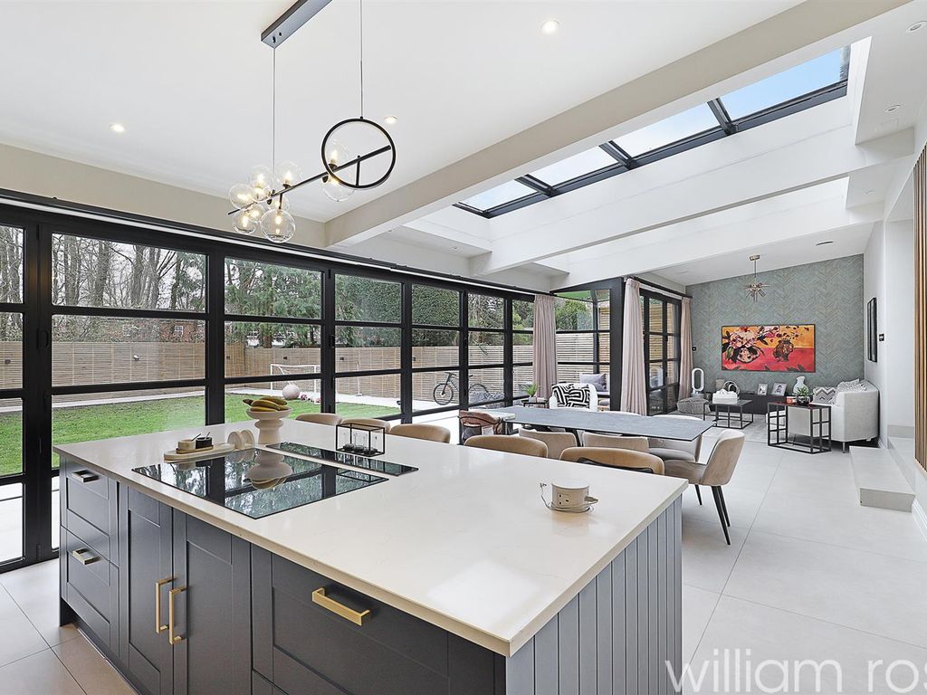 5 bed semidetached house for sale in Monkhams Avenue, Woodford Green