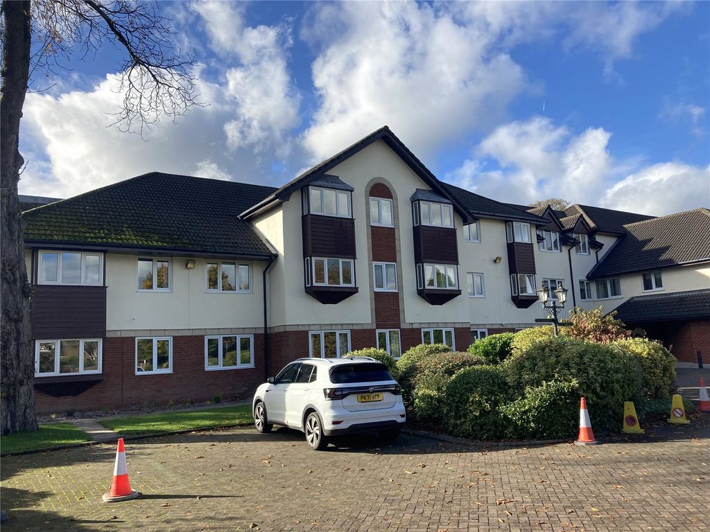 2 bed flat for sale in Sharoe Green Lane, Fulwood, Preston PR2, £