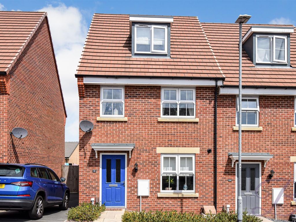 3 bed semidetached house for sale in Goldcrest Avenue, Rainworth