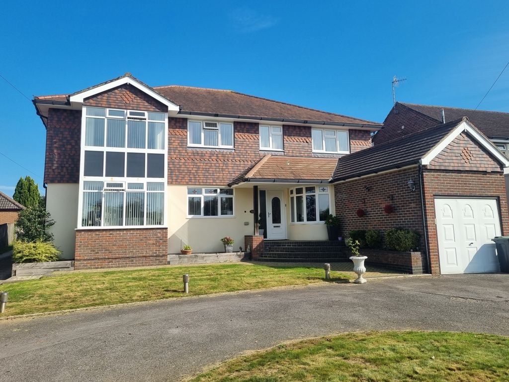 5 bed detached house for sale in London Road, Widley, Waterlooville PO7