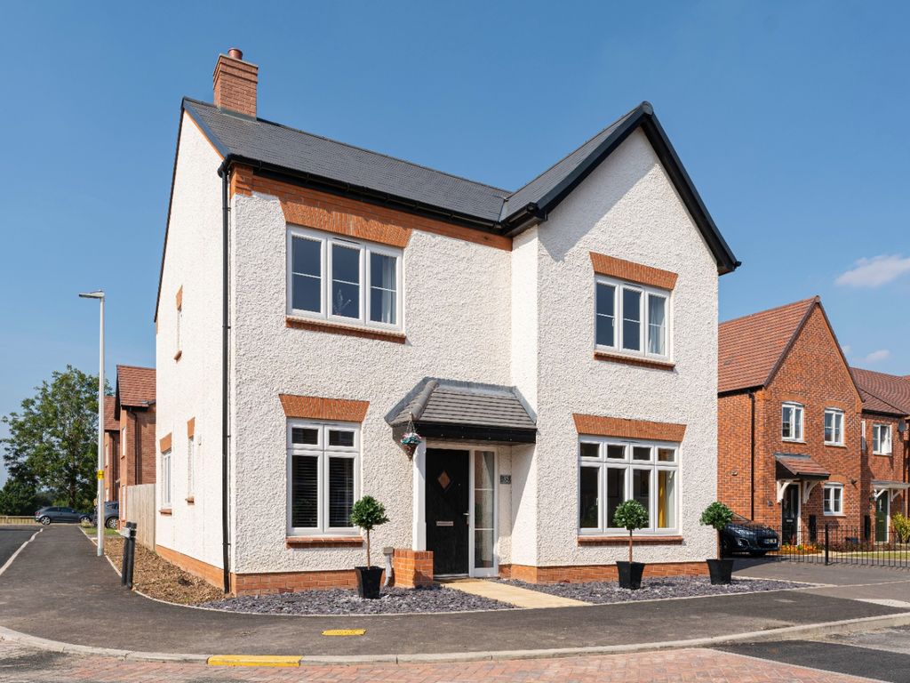 4 bed detached house for sale in Spearhead Road, BidfordOnAvon