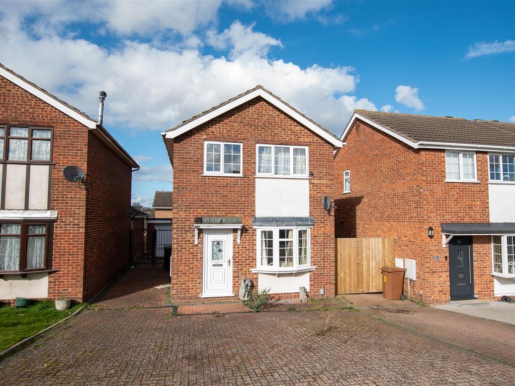 3 bed property for sale in Somerford Road, Wellingborough NN8 Zoopla