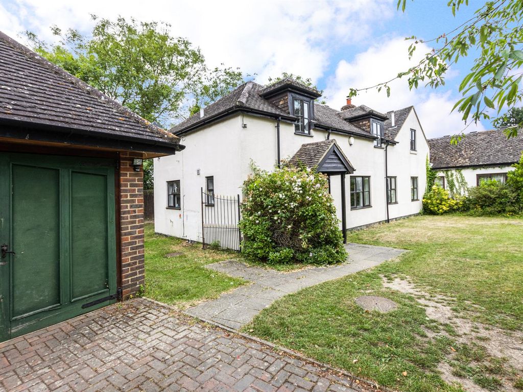 4 bed property for sale in Chiddingstone Causeway, Tonbridge TN11, £