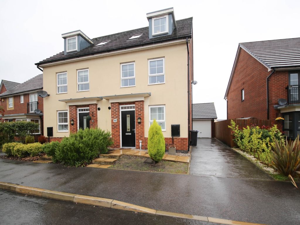 4 bed semidetached house for sale in Crossley Avenue, Wigan