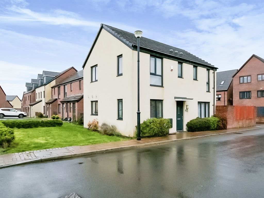 3 bed detached house for sale in Harbour Walk, Barry CF62 Zoopla