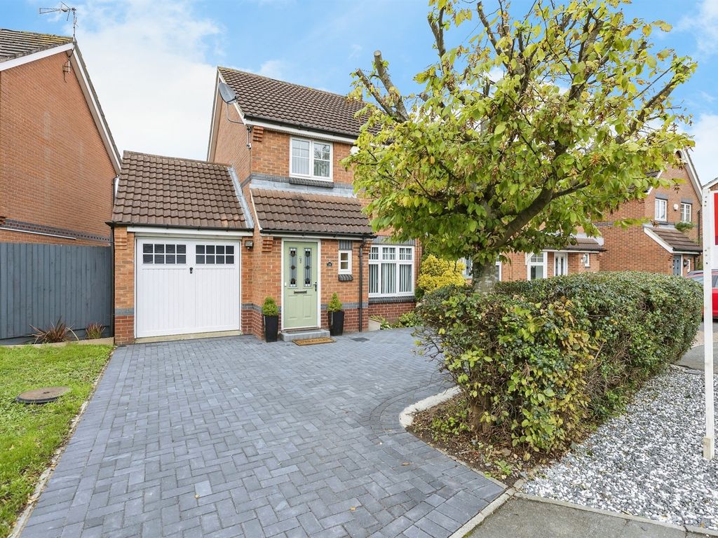 3 bed semidetached house for sale in Canal Way, Hinckley LE10, £280,000 Zoopla
