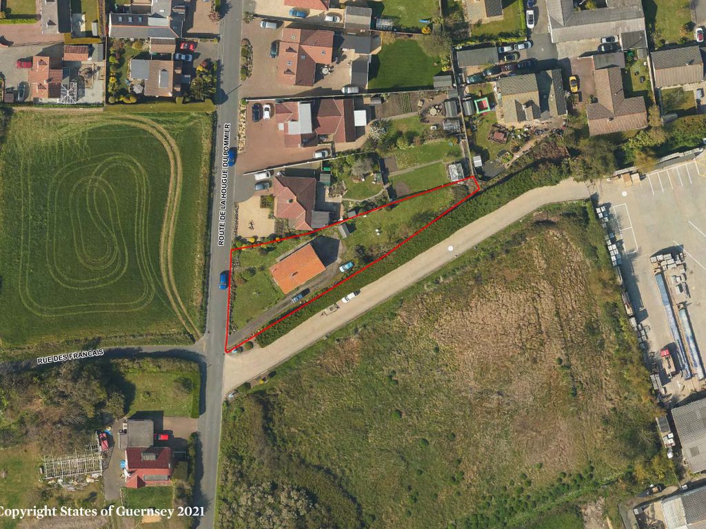 2 bed detached house for sale in La Route De La Hougue Du Pommier